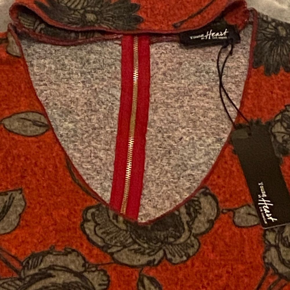 New cutout neck long sweater by Young at Heart size med. Great with leggings - Picture 4 of 5